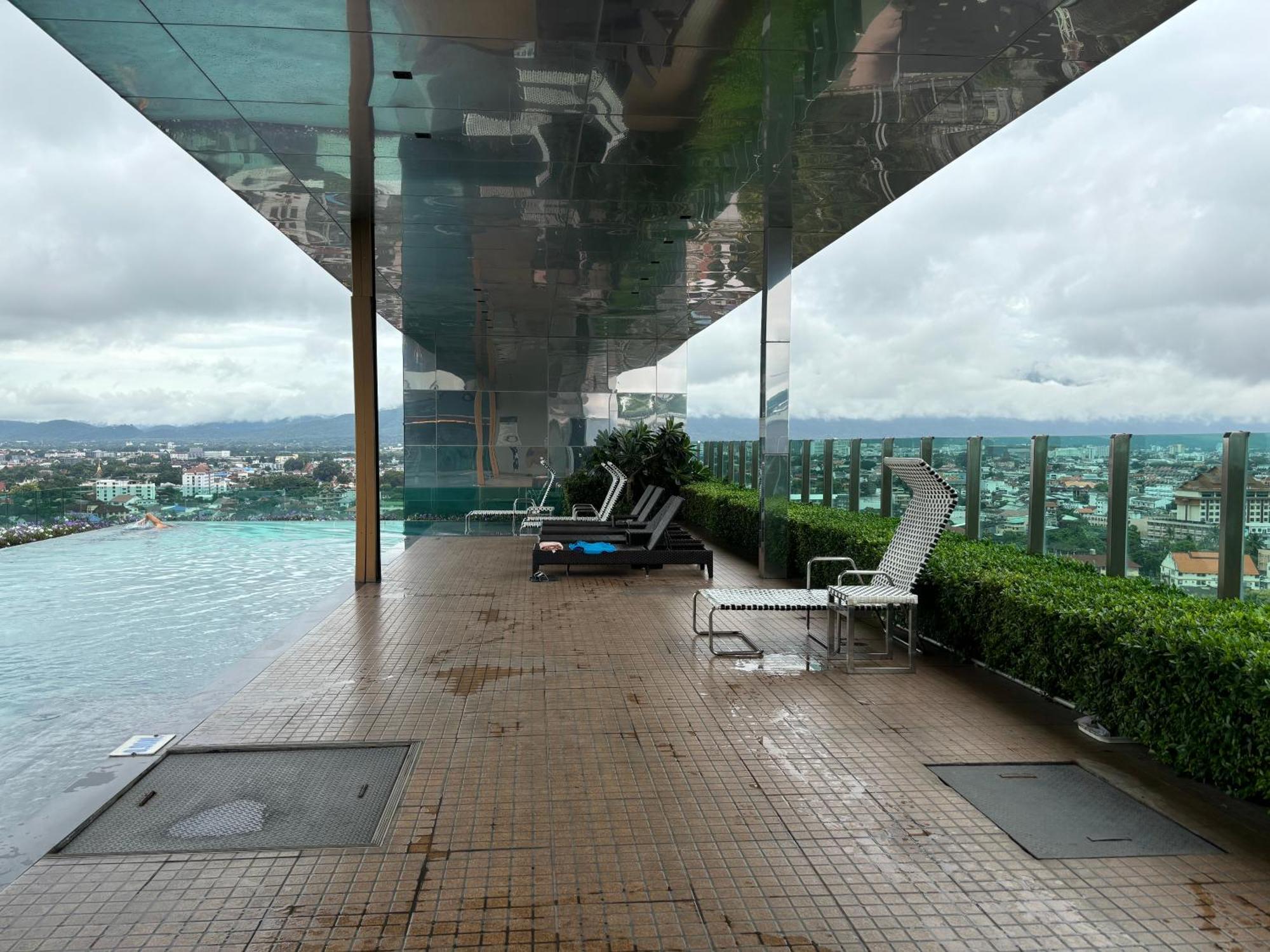 Astra Bee Friend Chiangmai Hotel Chiang Mai Exterior photo